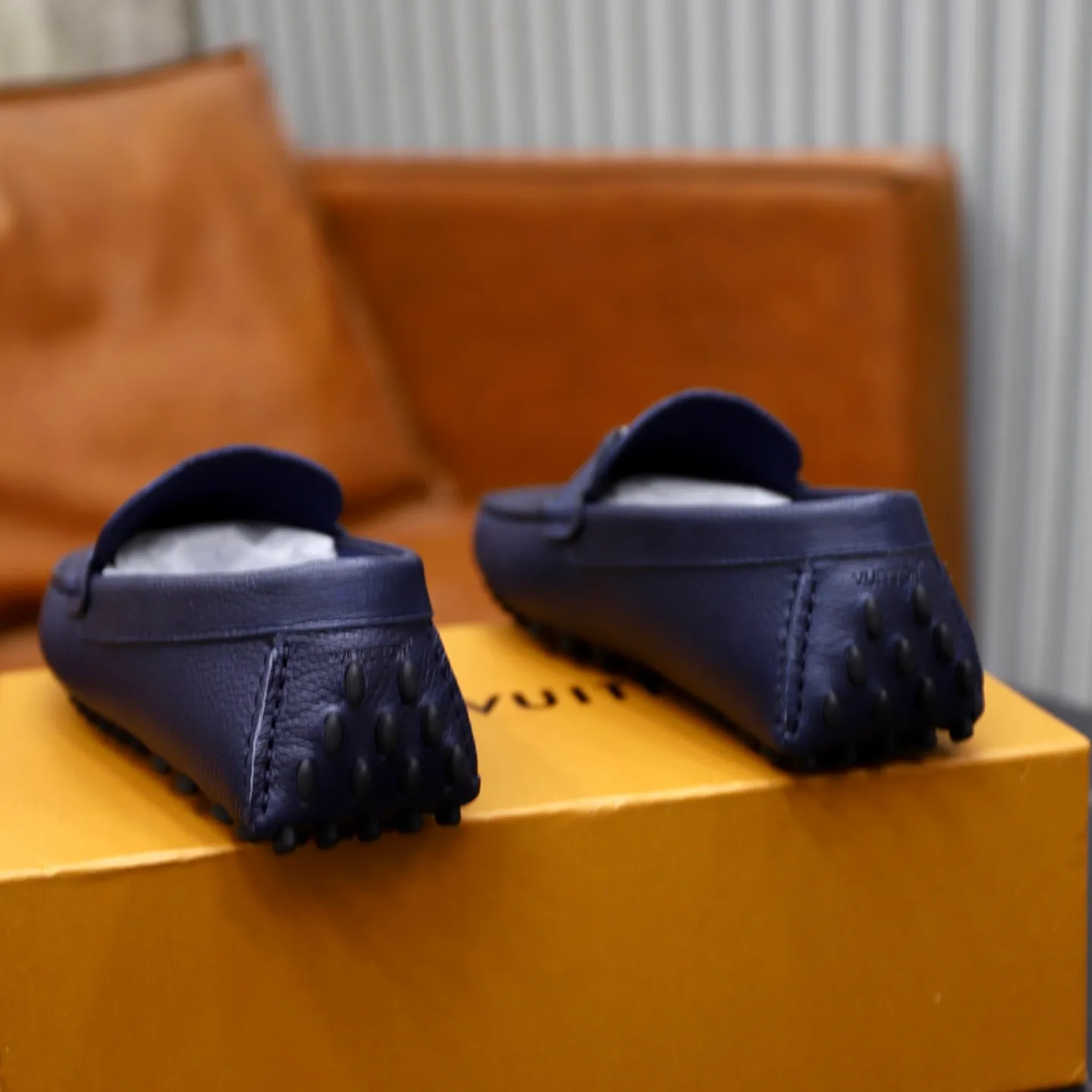 Ex-factory price: 480💰【LV】Louis Vuitton ⚠️High-end men’s driving and pedal series ⚠️38-44 (customized for 45) ⚠️All original cowhide leather! Thick and soft! Made entirely of calfskin lining! The latest non-slip beanie sole! Three-dimensional package technology! Fashionable and classic! Handicrafts! Original high quality! Feel free to compare!